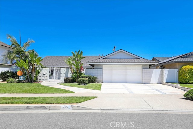 1205 E Carleton Ave, Orange, CA 92867