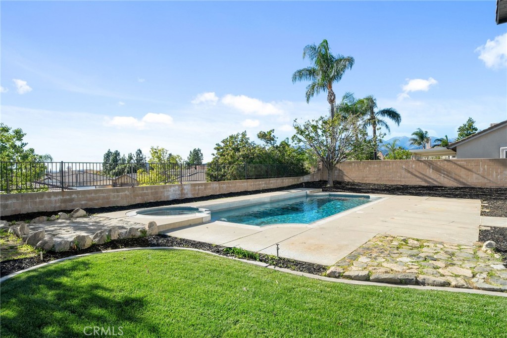 MLS #CV25270574 image #32