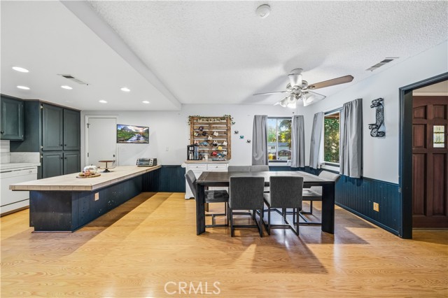 Detail Gallery Image 9 of 40 For 42290 Mayberry Ave, Hemet,  CA 92544 - 4 Beds | 2 Baths