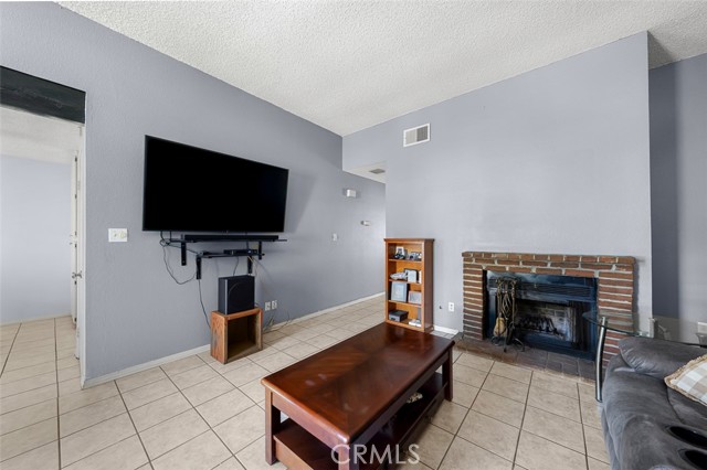 Detail Gallery Image 3 of 24 For 514 Jamacha Rd 4j,  El Cajon,  CA 92019 - 2 Beds | 2 Baths