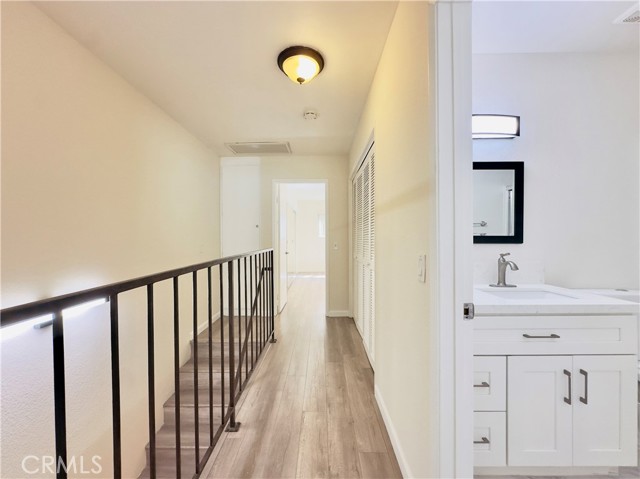 525 E Verdugo Avenue, Burbank CA: https://media.crmls.org/medias/7186bef0-48be-4518-ae2e-aa2b543ff1b2.jpg