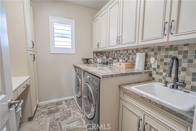 22348 Driftwood Court, Saugus CA: https://media.crmls.org/medias/71873274-003f-4f47-a395-aa86d3dc6e22.jpg