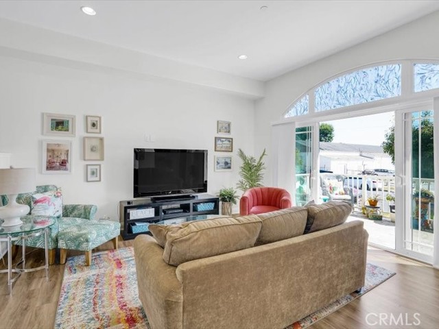 536 Francisca Avenue, Redondo Beach, California 90277, 2 Bedrooms Bedrooms, ,3 BathroomsBathrooms,Residential,Sold,Francisca,SB23154476