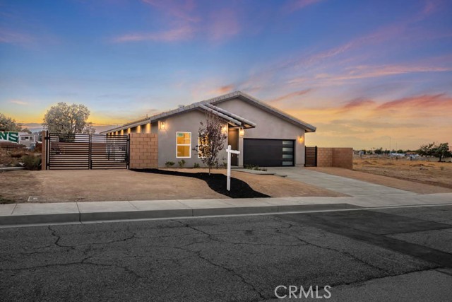 36733 42nd E Street, Palmdale CA: https://media.crmls.org/medias/718983dd-9d3f-4c7b-8487-07c363babbba.jpg