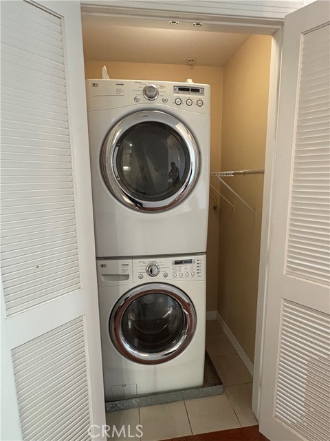 4050 Glencoe Avenue, Marina del Rey CA: https://media.crmls.org/medias/7189db51-8b65-416c-b550-b79937888ced.jpg