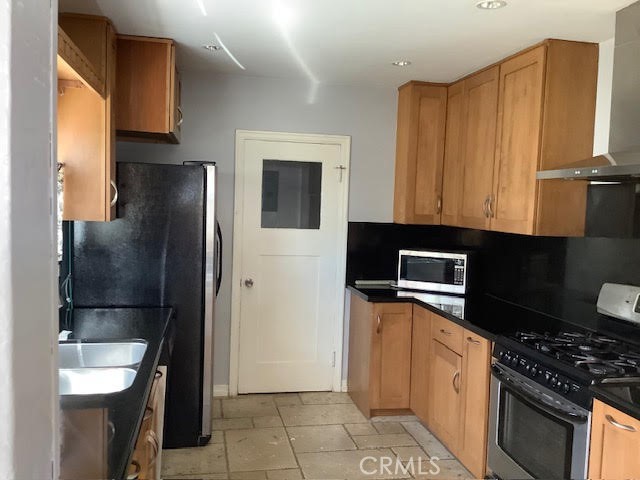 Detail Gallery Image 13 of 32 For 803 N Glendale Ave, Glendale,  CA 91206 - 4 Beds | 2 Baths