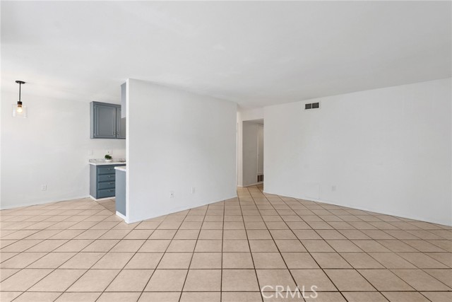 Detail Gallery Image 9 of 36 For 700 W La Veta Ave #I3,  Orange,  CA 92868 - 2 Beds | 2 Baths