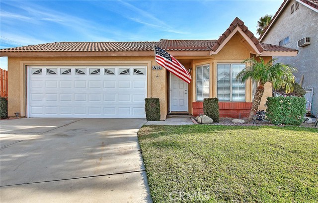 Detail Gallery Image 2 of 29 For 11303 Oakwood Dr, Fontana,  CA 92337 - 3 Beds | 2 Baths