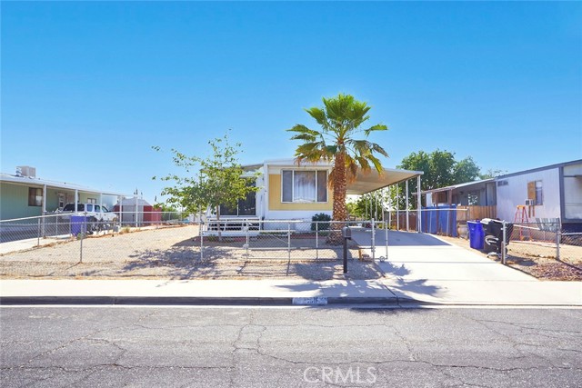 13811 Victoria Dr, Victorville, CA 92395