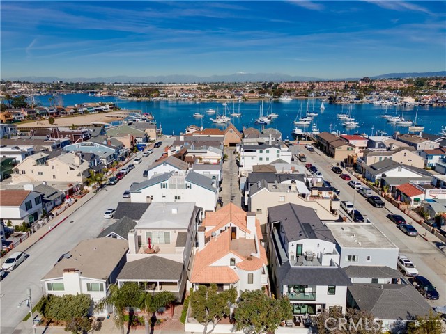 Detail Gallery Image 29 of 31 For 210 East Bay Ave, Newport Beach,  CA 92661 - 4 Beds | 3 Baths