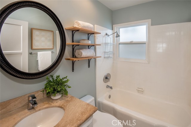 212 41st Street, Manhattan Beach, California 90266, 3 Bedrooms Bedrooms, ,1 BathroomBathrooms,Residential,Sold,41st Street,SB22068683