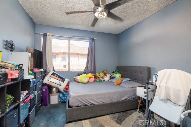Detail Gallery Image 11 of 15 For 16590 Terrace Ln #B,  Fontana,  CA 92335 - 3 Beds | 2/1 Baths