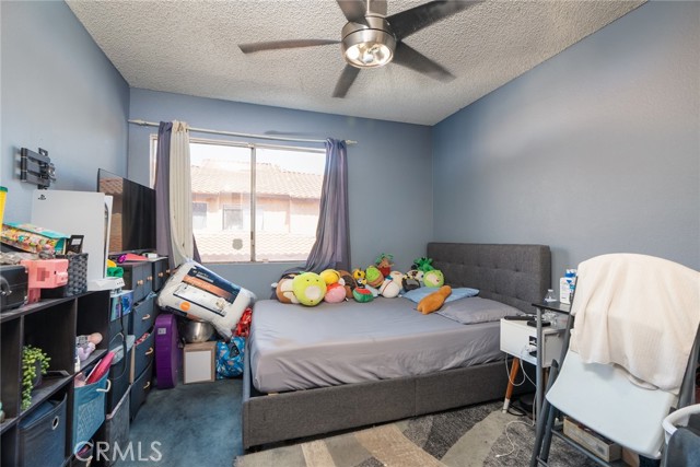 Detail Gallery Image 11 of 15 For 16590 Terrace Ln #B,  Fontana,  CA 92335 - 3 Beds | 2/1 Baths