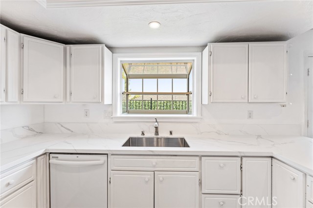 Detail Gallery Image 12 of 34 For 2704 via Montezuma, San Clemente,  CA 92672 - 4 Beds | 2 Baths