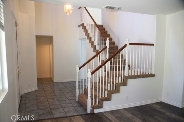 Detail Gallery Image 7 of 26 For 41105 Chaco Canyon Rd, Murrieta,  CA 92562 - 4 Beds | 2/1 Baths