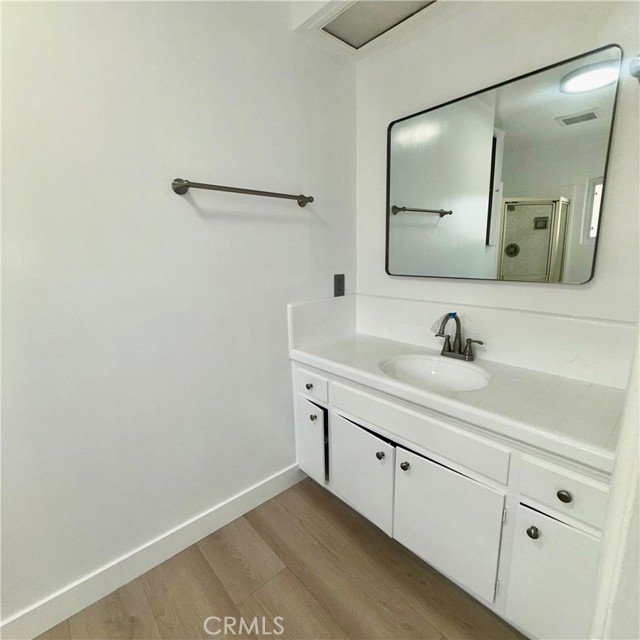 Detail Gallery Image 14 of 25 For 7407 Dunfield, Los Angeles,  CA 90045 - 3 Beds | 2 Baths