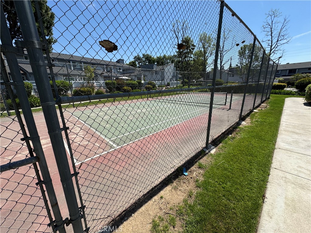 https://media.crmls.org/medias/718dcffa-f746-4ac1-ac0f-b79666e058f9.jpg?preset=X-Large