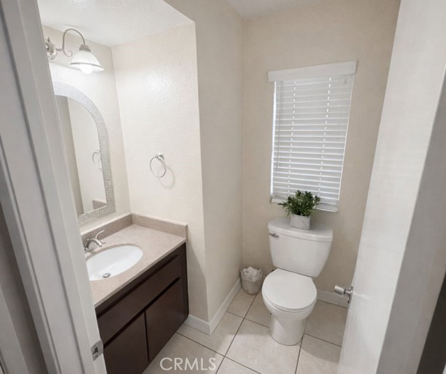 Detail Gallery Image 3 of 6 For 2036 Cherrytree Dr, Perris,  CA 92571 - 3 Beds | 2/1 Baths