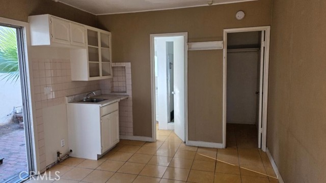 Detail Gallery Image 19 of 22 For 250 N Ridgewood Pl, Los Angeles,  CA 90004 - 6 Beds | 4/1 Baths