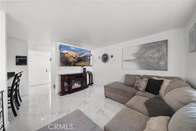 8804 Terrarama Avenue, Spring Valley CA: https://media.crmls.org/medias/719039d4-8b6d-4512-a49f-208d90d9bcd5.jpg