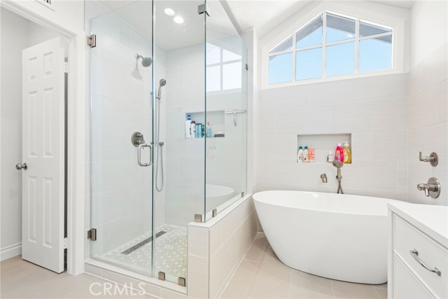 320 Forelock Court, Simi Valley CA: https://media.crmls.org/medias/719058ae-d1bc-411e-80d2-9ec732e4ef25.jpg
