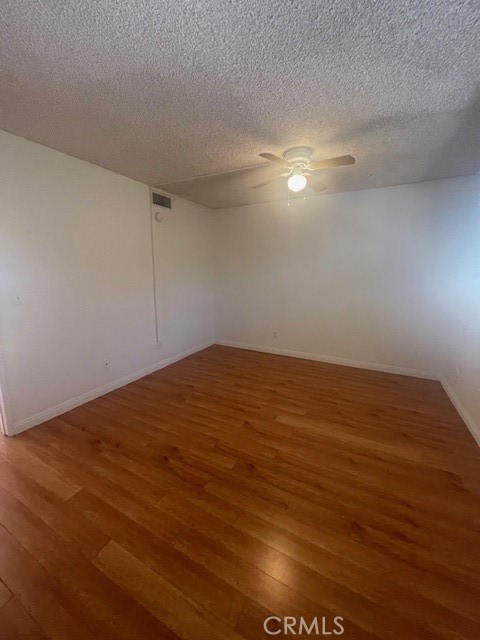 Detail Gallery Image 14 of 22 For 17045 Roscoe #14,  Northridge,  CA 91325 - 2 Beds | 1/1 Baths