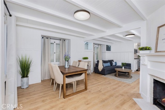 Detail Gallery Image 5 of 14 For 624 Emerald, Redondo Beach,  CA 90277 - 2 Beds | 2 Baths