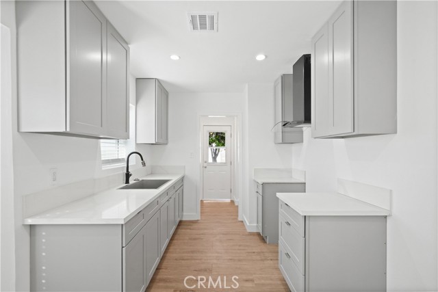 Detail Gallery Image 19 of 32 For 11031 Lull St, Sun Valley,  CA 91352 - 2 Beds | 1/1 Baths