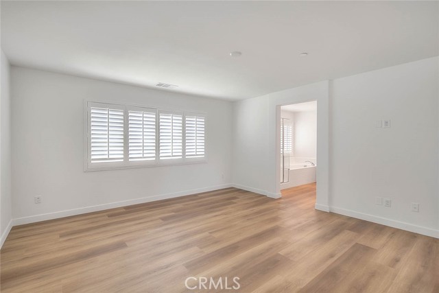 7868 Sea Salt Avenue, Fontana CA: https://media.crmls.org/medias/71924518-e9d5-4dc9-bfab-2cc1f4d832df.jpg