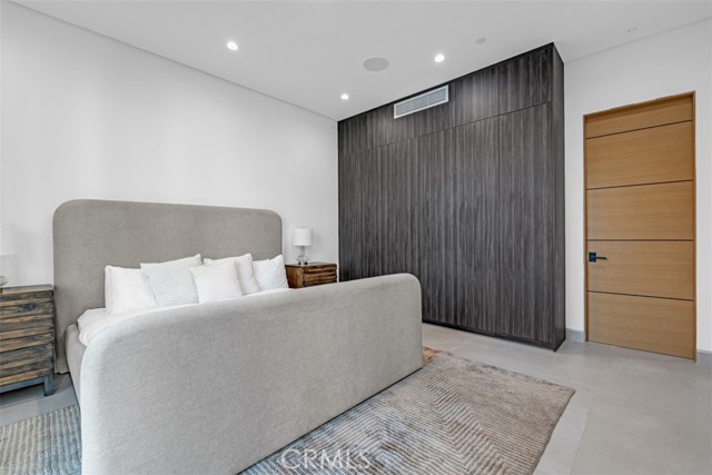 Detail Gallery Image 49 of 50 For 13016 Chandler, Sherman Oaks,  CA 91401 - 6 Beds | 6/1 Baths