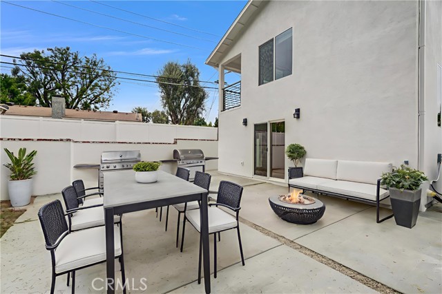 Detail Gallery Image 6 of 25 For 20302 Oxnard, Woodland Hills,  CA 91367 - 3 Beds | 2/1 Baths