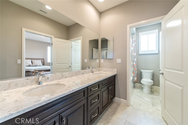 Detail Gallery Image 25 of 42 For 120 Tomato Springs, Irvine,  CA 92618 - 4 Beds | 3/1 Baths