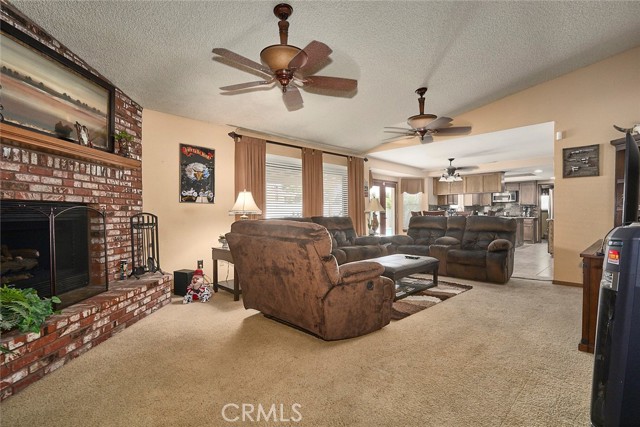 Detail Gallery Image 12 of 57 For 14545 Rincon Rd, Apple Valley,  CA 92307 - 3 Beds | 2/1 Baths