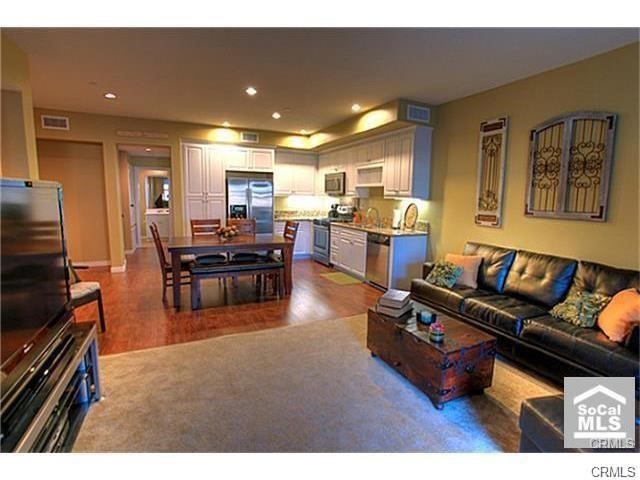 Detail Gallery Image 4 of 16 For 3250 S Edenglen #4,  Ontario,  CA 91761 - 3 Beds | 3 Baths