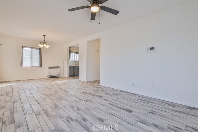 Detail Gallery Image 9 of 41 For 946 E 104th, Los Angeles,  CA 90002 - 3 Beds | 2 Baths