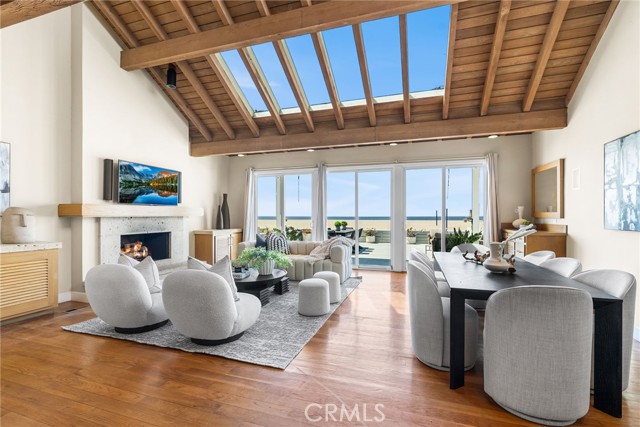 Detail Gallery Image 32 of 48 For 7008 W Oceanfront, Newport Beach,  CA 92663 - 5 Beds | 3/1 Baths