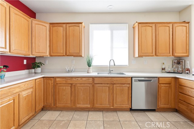 Detail Gallery Image 9 of 26 For 1923 Brockstone Dr, Perris,  CA 92571 - 4 Beds | 2/1 Baths