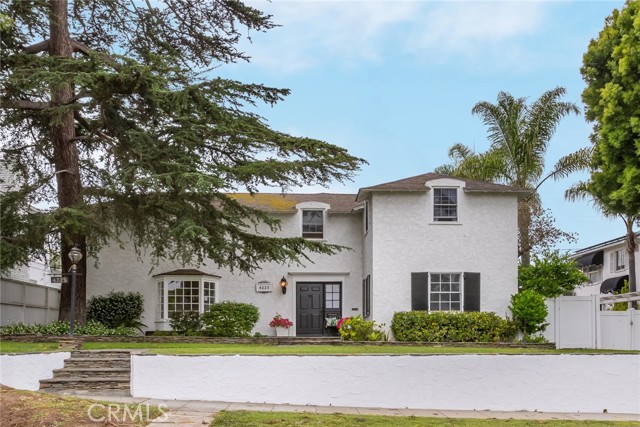 Detail Gallery Image 1 of 70 For 4225 Myrtle Ave, Long Beach,  CA 90807 - 5 Beds | 3/1 Baths