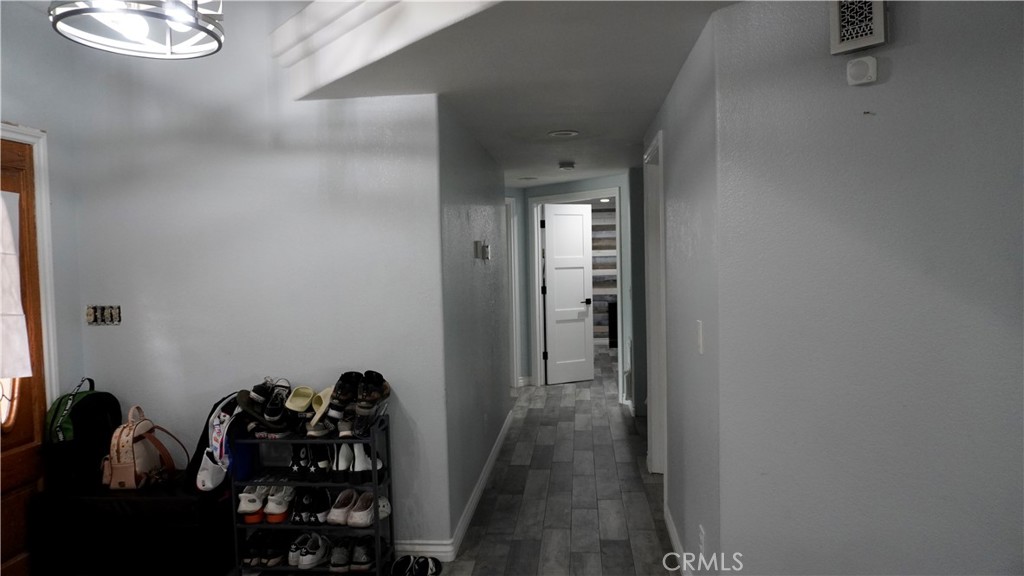 https://media.crmls.org/medias/71958064-c884-4761-a942-53ff6d288d4d.jpg?preset=X-Large