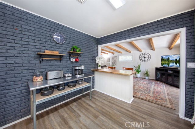 7838 Hazeltine Avenue, Panorama City CA: https://media.crmls.org/medias/7195aa5a-c403-4b67-8fb1-49505c44088b.jpg