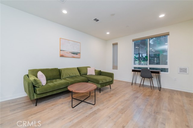 Detail Gallery Image 7 of 28 For 2240 Nolita, Irvine,  CA 92612 - 1 Beds | 1 Baths