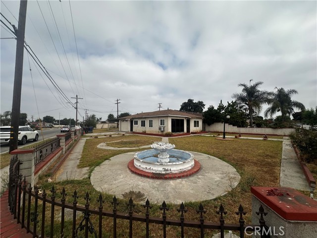 Detail Gallery Image 2 of 11 For 8647 Passons Bld, Pico Rivera,  CA 90660 - 2 Beds | 1 Baths
