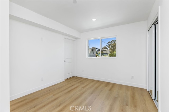 9613 S Hobart Boulevard, Los Angeles CA: https://media.crmls.org/medias/71967fc1-6794-433c-a3f4-db5f281a5fec.jpg