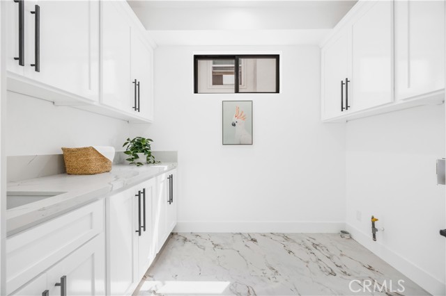 924 17th St, Hermosa Beach CA: https://media.crmls.org/medias/71978145-3e23-4473-8297-fbed14196edd.jpg