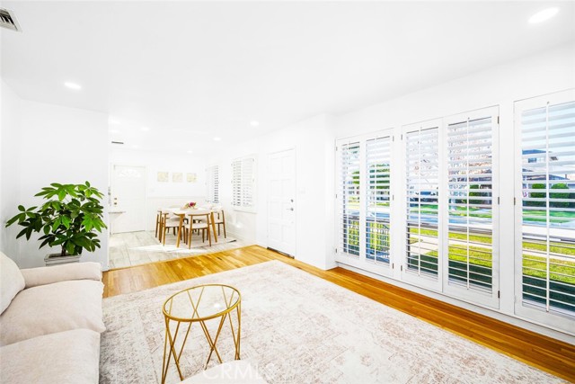 Detail Gallery Image 4 of 51 For 3034 N Ocana, Long Beach,  CA 90808 - 5 Beds | 2 Baths