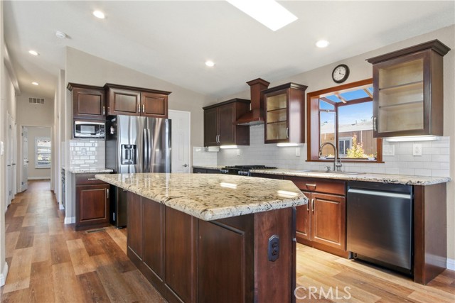 2550 Pacific Coast, Torrance CA: https://media.crmls.org/medias/71985c1d-d347-4557-8a03-99e37ce1e726.jpg