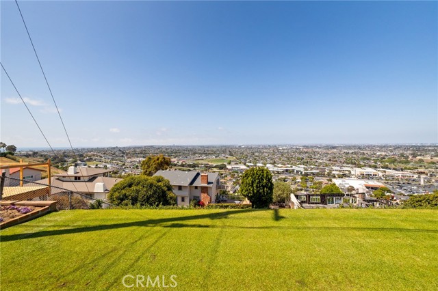 4501 Paseo De Las Tortugas, Torrance CA: https://media.crmls.org/medias/71989915-632d-4302-85fe-ee77f82dd963.jpg