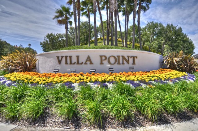 372 Villa Point DR
