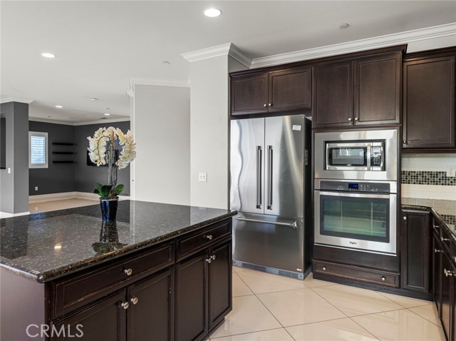 28002 Kenny Lane, Saugus CA: https://media.crmls.org/medias/719a62f0-212a-491b-b281-4ae99b6d1497.jpg