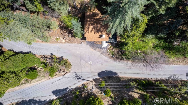 Detail Gallery Image 15 of 26 For 26131 Lake Forest Dr, Twin Peaks,  CA 92391 - 3 Beds | 3 Baths